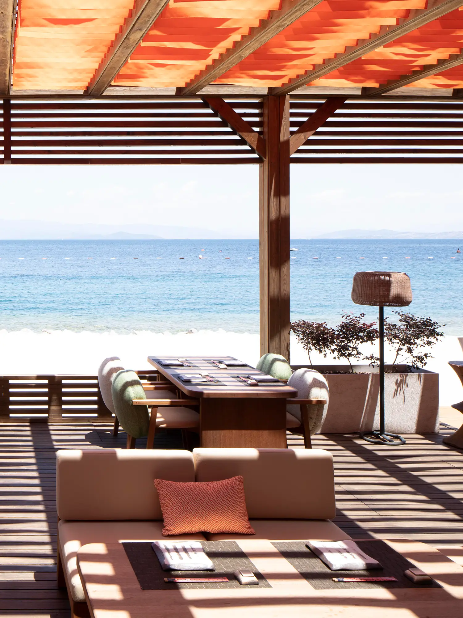 IOKI ON THE BEACH